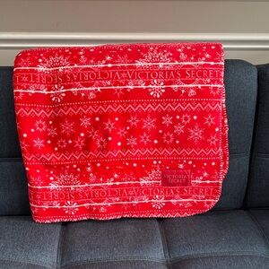 New Victoria's Secret Red Snowflake Holiday Cozy Soft Throw 50”x60”